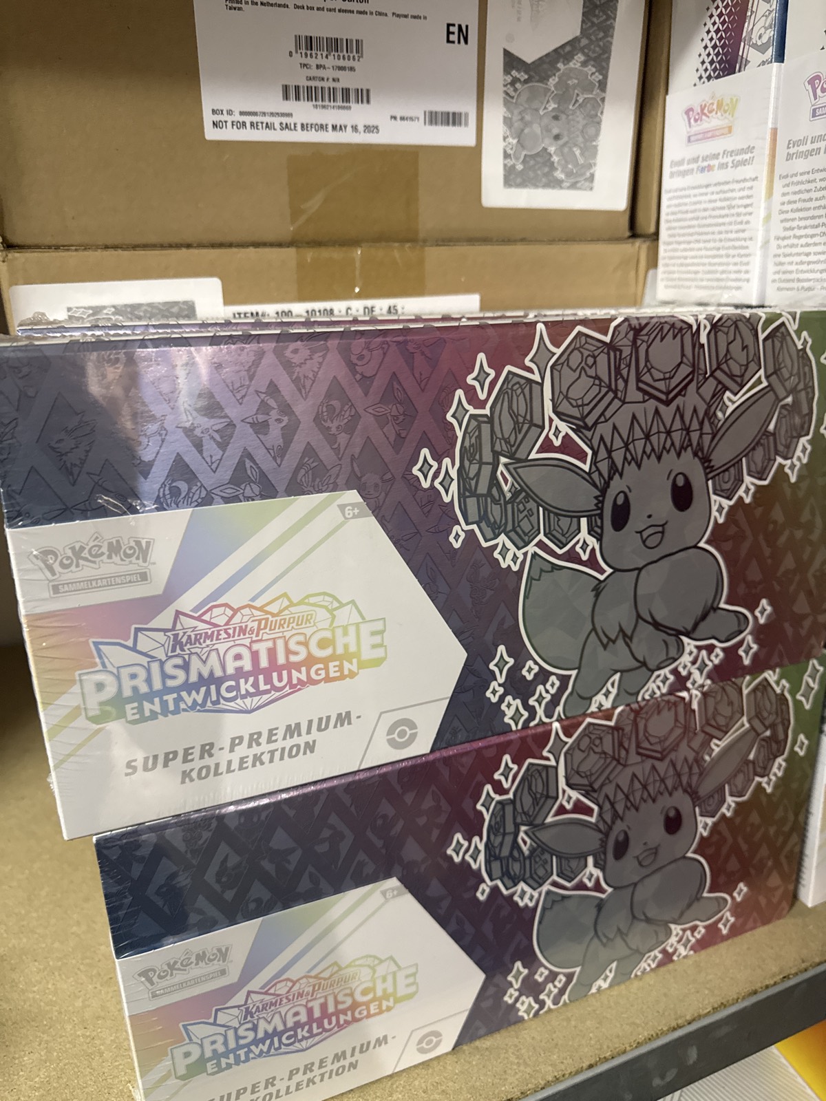 Pokémon Karmesin & Purpur – Prismatische Entwicklungen Super-Premium-Kollektion (DE)