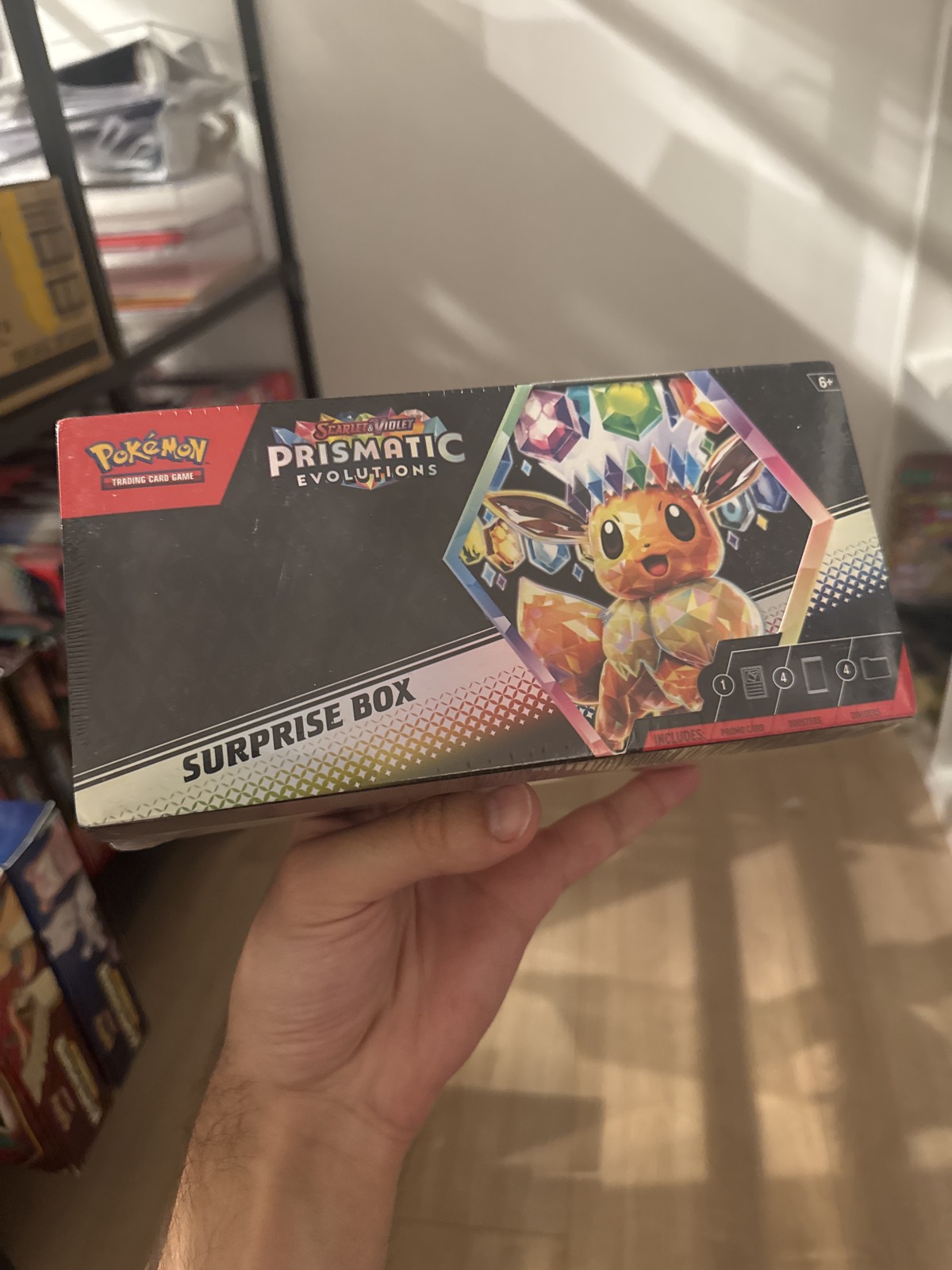Pokémon Prismatic Evolutions – Surprise Box (EN)