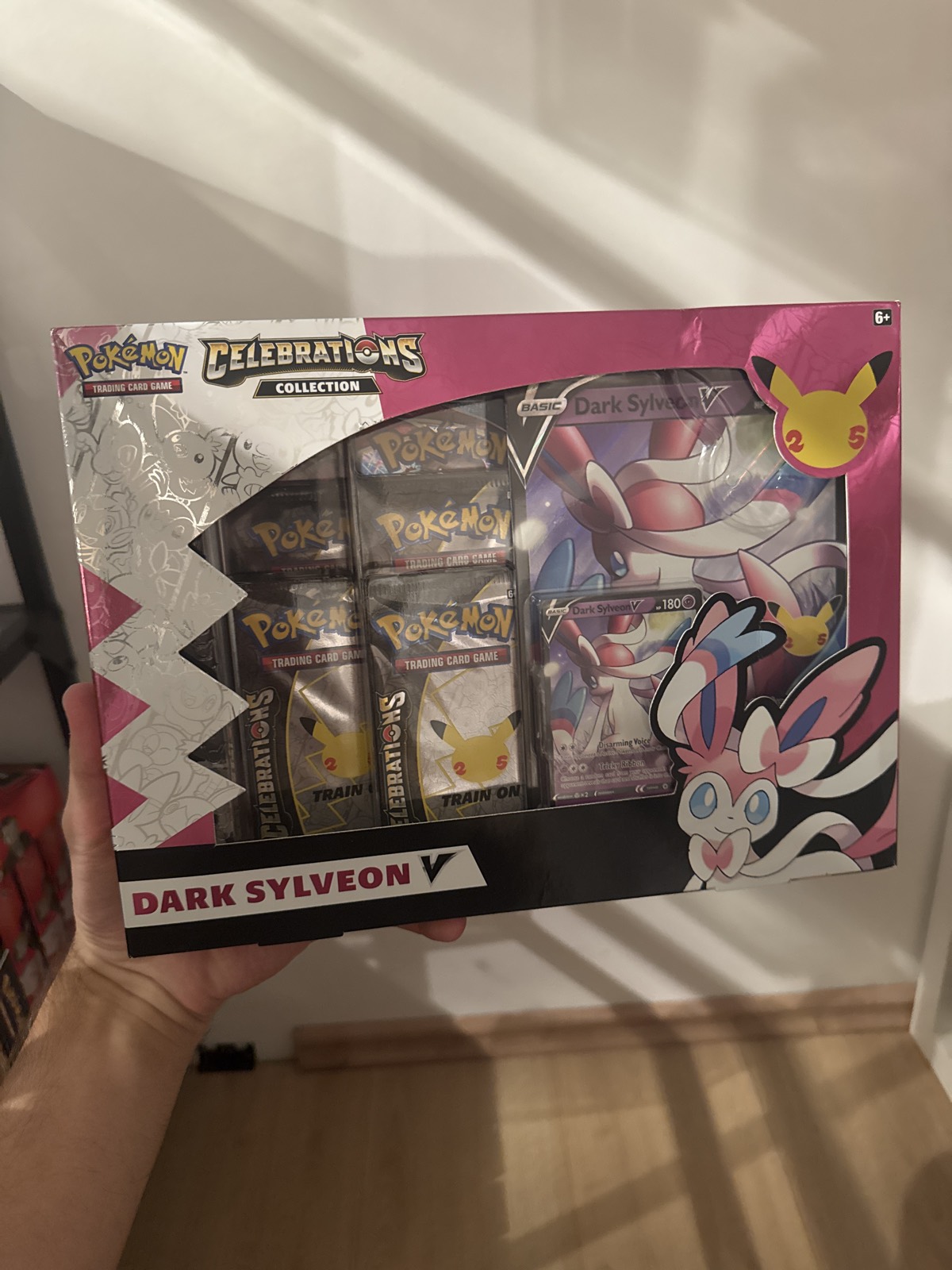 Pokémon Celebrations – Dark Sylveon V Collection (EN)
