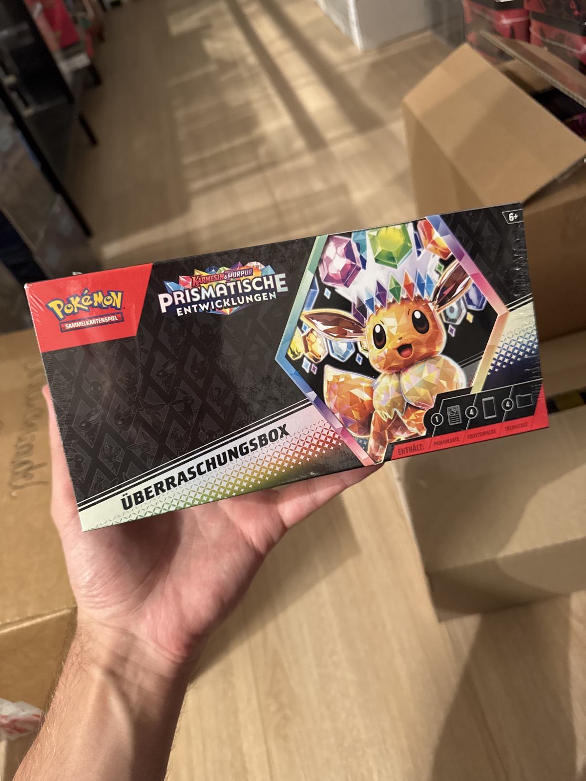 Pokémon KP8.5 Prismatische Entwicklungen – Überraschungsbox (DE)
