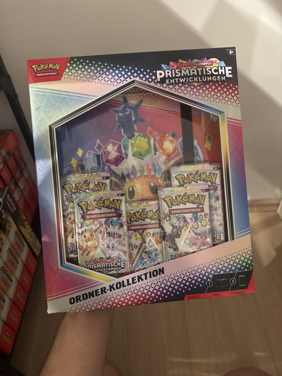 Pokémon KP8.5 Prismatische Entwicklungen – Ordner-Kollektion (DE)