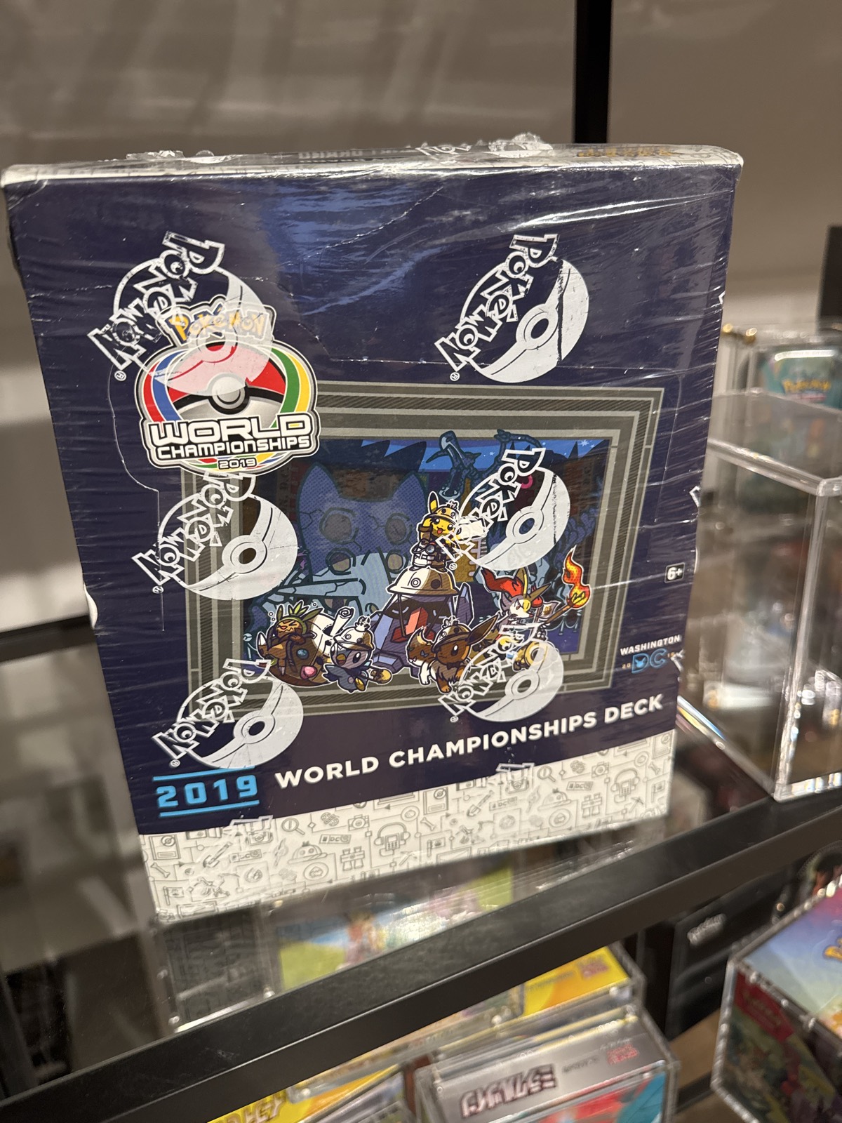 Pokémon 2019 World Championships Deck Display (8 Decks, EN)