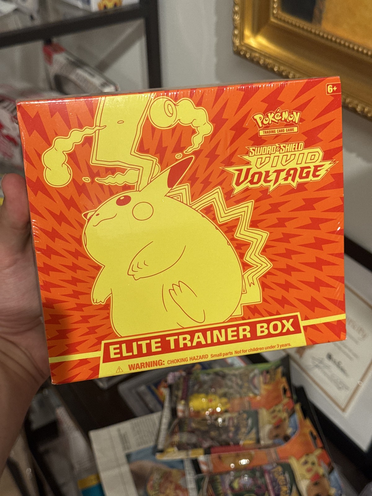 Pokémon Sword & Shield – Vivid Voltage Elite Trainer Box (EN)